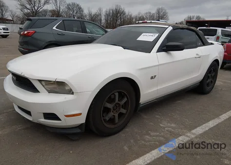 2012 Ford Mustang V6 Premium z USA, uszkodzony, nr VIN 1ZVBP8EM2C5279342